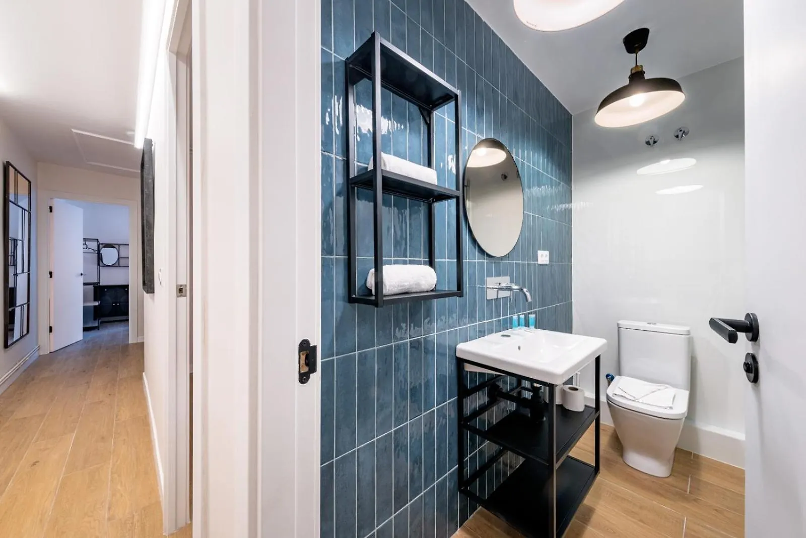 Bebarceloner Eixample Apartments - 4 Bedrooms Barcellona